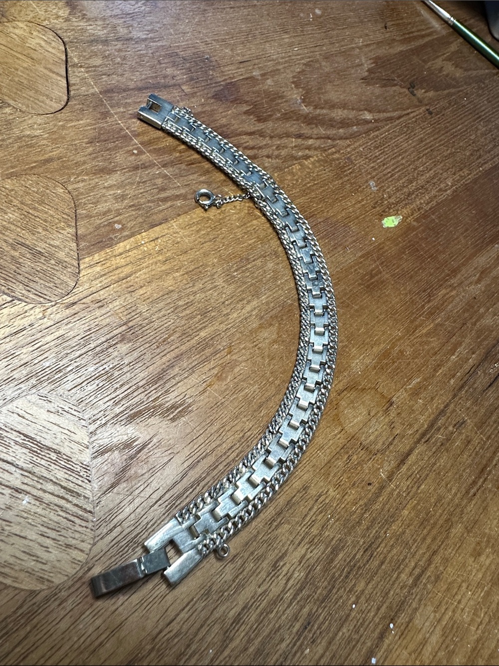 Textured Silver Link Bracelet with Rope Edge - Picture 4 of 5